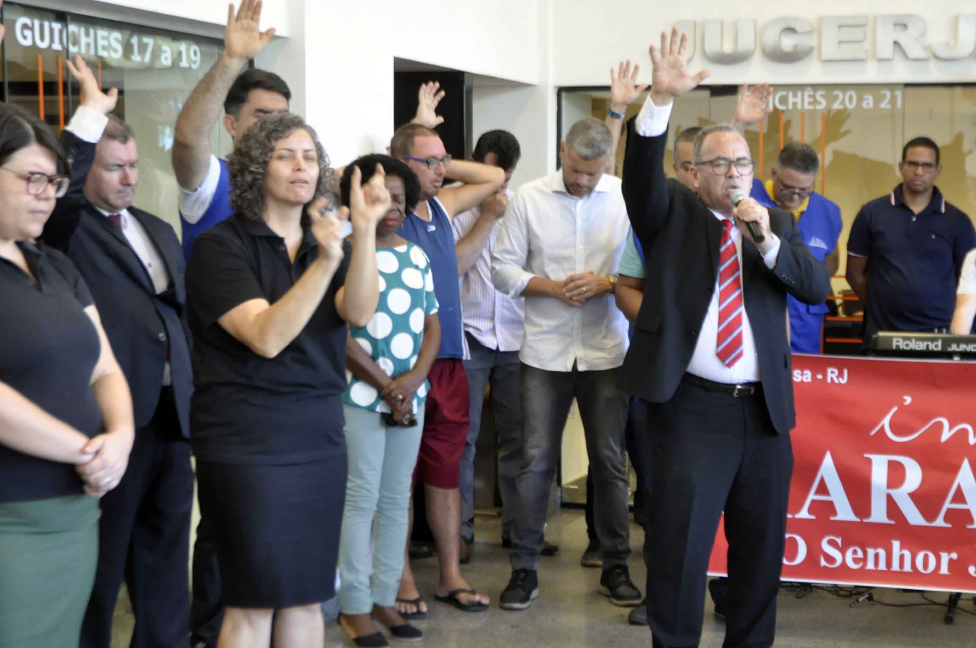 Prefeitura de Barra Mansa recebe culto cristão da Igreja Maranata